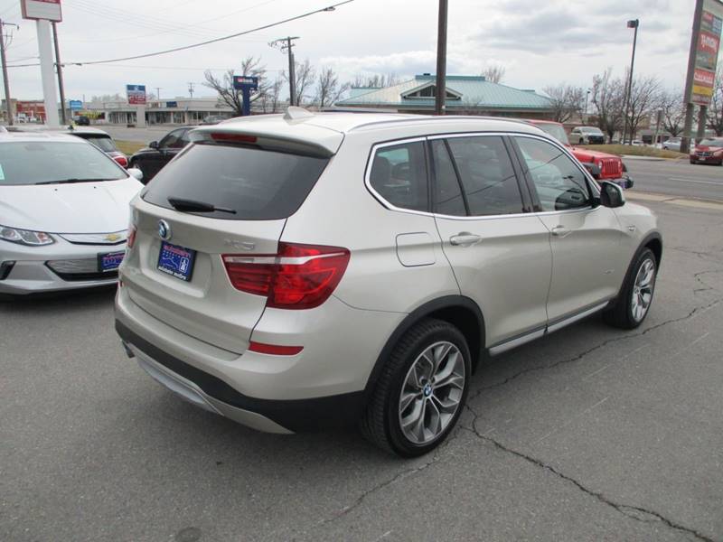 2017 BMW X3 xDrive28i (image 8)