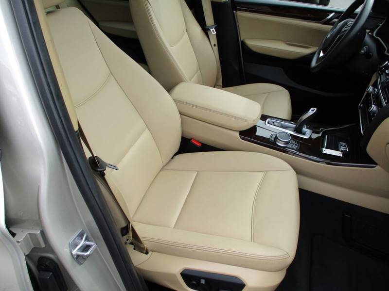 2017 BMW X3 xDrive28i (image 11)