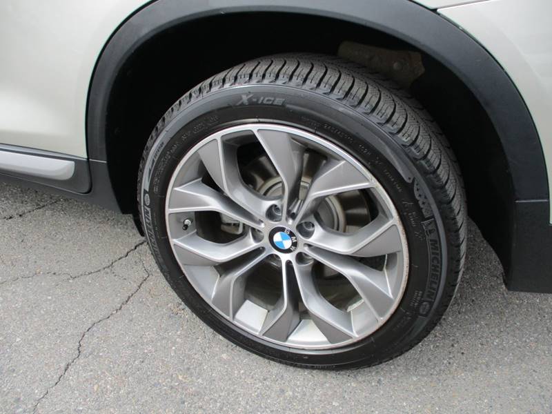2017 BMW X3 xDrive28i (image 16)