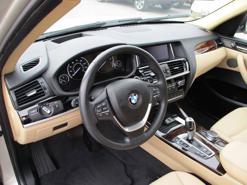 2017 BMW X3 xDrive28i (image 24)