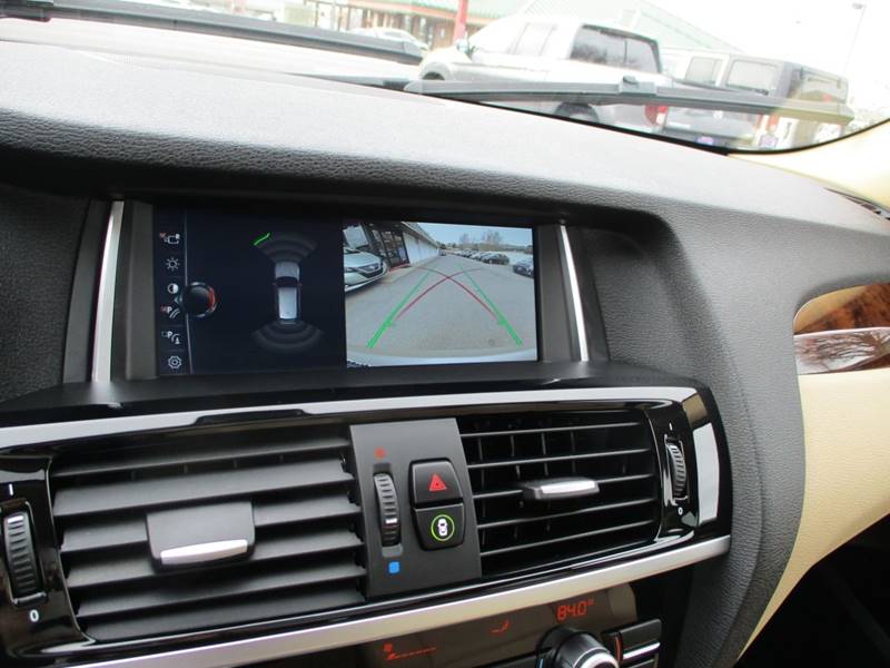 2017 BMW X3 xDrive28i (image 29)