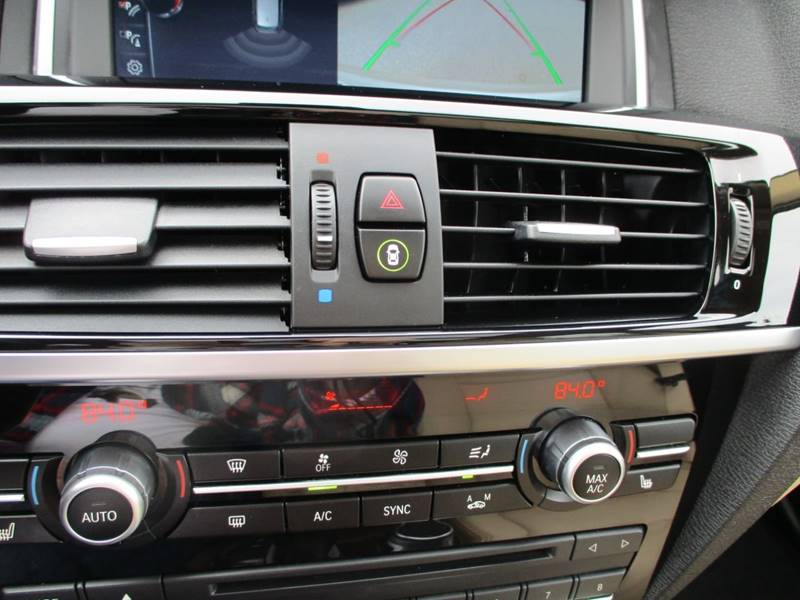 2017 BMW X3 xDrive28i (image 30)
