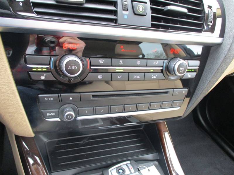 2017 BMW X3 xDrive28i (image 33)