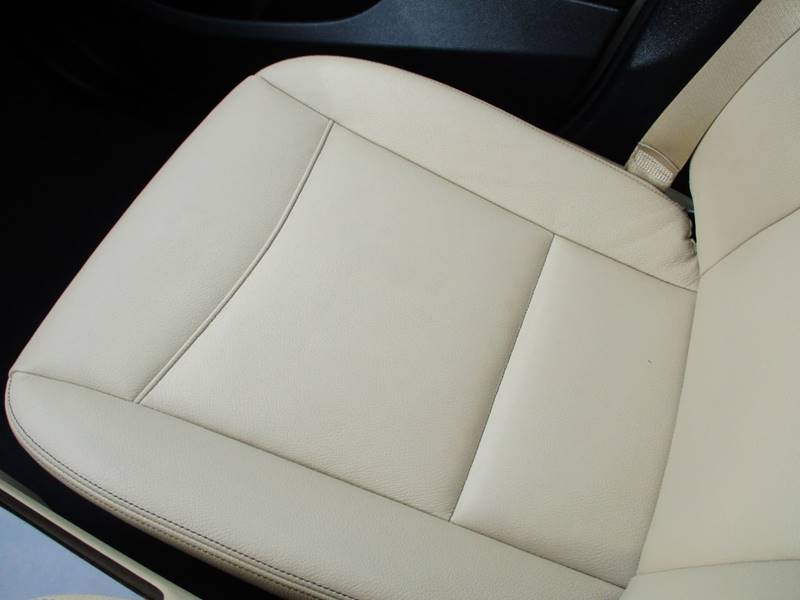 2017 BMW X3 xDrive28i (image 36)