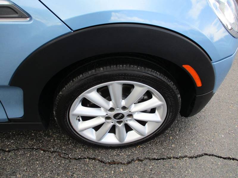 2017 MINI Clubman Cooper ALL4 (image 13)