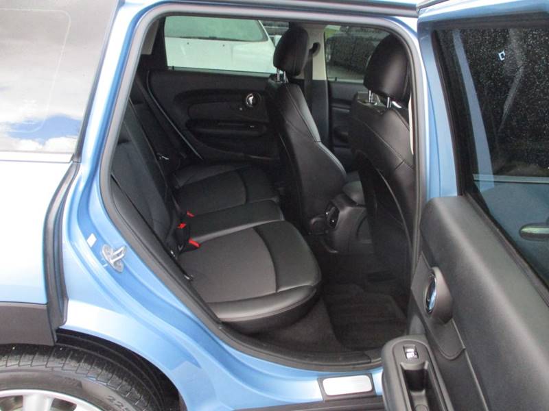 2017 MINI Clubman Cooper ALL4 (image 15)