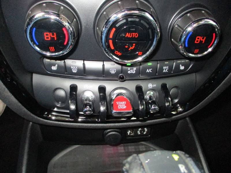 2017 MINI Clubman Cooper ALL4 (image 26)