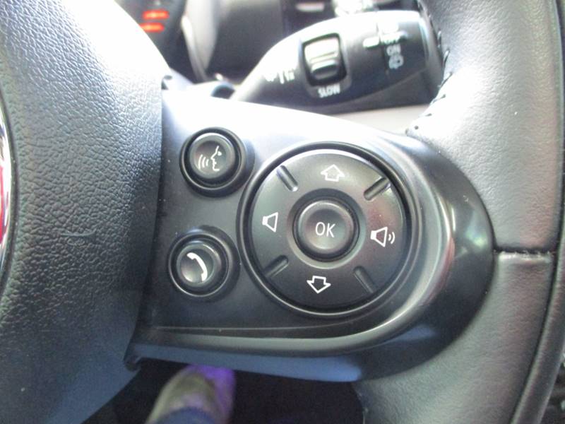 2017 MINI Clubman Cooper ALL4 (image 30)