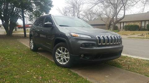2015 Jeep Cherokee for sale at DFW AUTO FINANCING LLC in Dallas TX