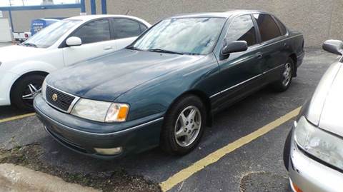 1998 Toyota Avalon for sale at DFW AUTO FINANCING LLC in Dallas TX