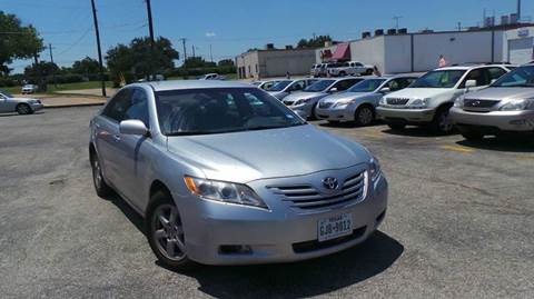 2009 Toyota Camry for sale at DFW AUTO FINANCING LLC in Dallas TX