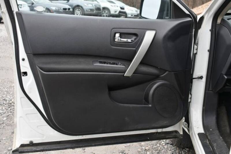 2013 Nissan Rogue S (image 16)
