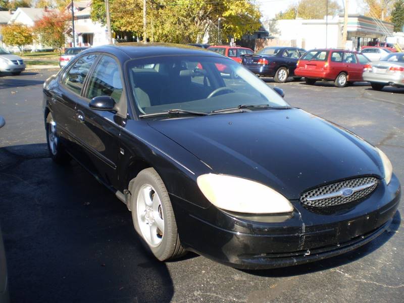 2001 Ford Taurus for sale at DTH FINANCE LLC in Toledo OH