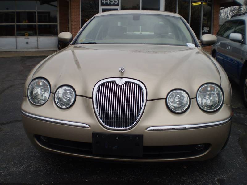 2005 Jaguar S-Type for sale at DTH FINANCE LLC in Toledo OH