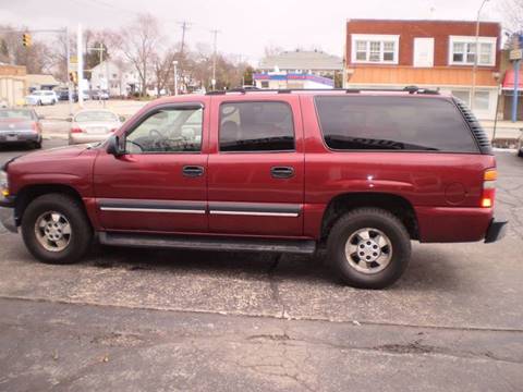 2003 Chevrolet Suburban for sale at DTH FINANCE LLC in Toledo OH