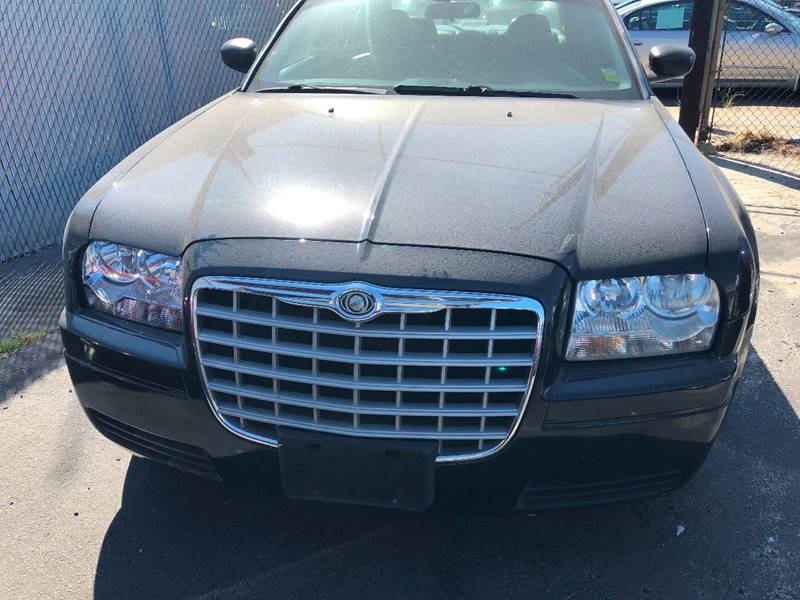 2006 Chrysler 300 for sale at AFFORDABLE TRANSPORT INC in Inwood NY