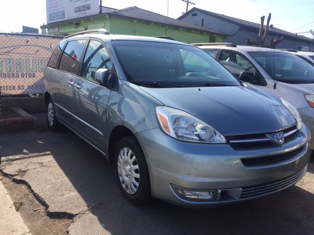 2005 Toyota Sienna for sale at UNIQUE AUTOMOTIVE GROUP in San Diego CA
