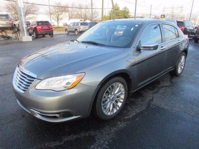 2013 Chrysler 200 for sale at Credit Connection Sales in Fort Worth TX