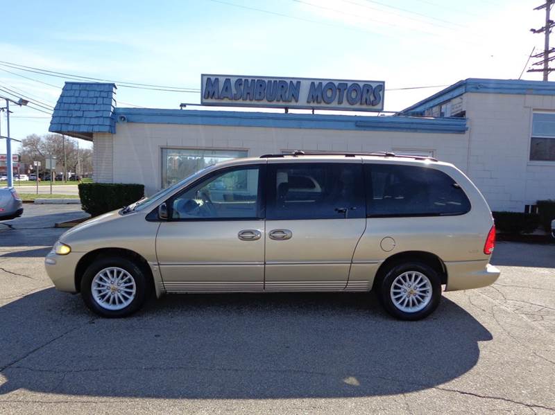 1999 Chrysler Town and Country for sale at Mashburn Motors in Saint Clair MI