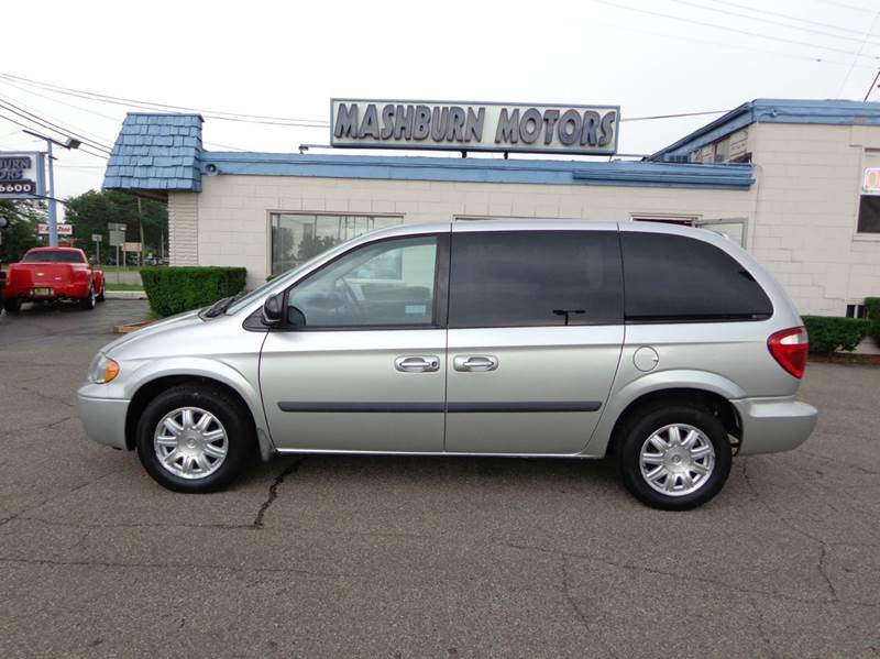 2007 Chrysler Town and Country for sale at Mashburn Motors in Saint Clair MI