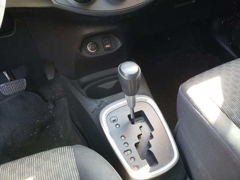 2015 Toyota Yaris 5-Door L