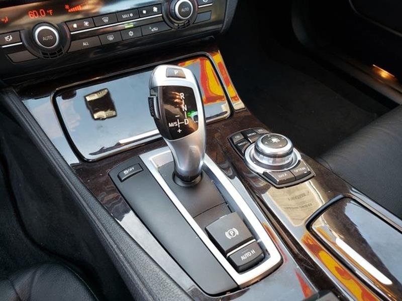 2011 BMW 5 Series 528i