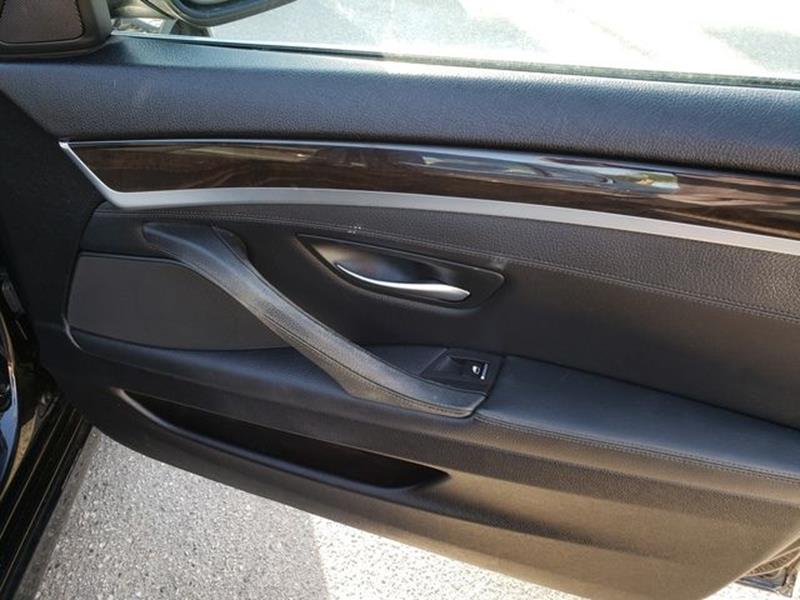 2011 BMW 5 Series 528i