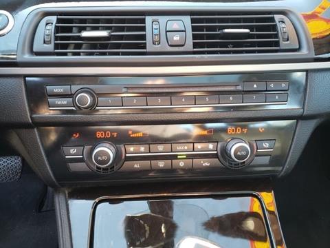 2011 BMW 5 Series 528i