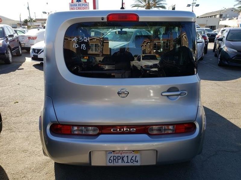 2011 Nissan cube