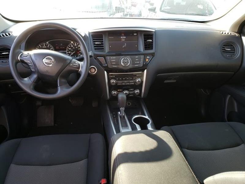 2017 Nissan Pathfinder