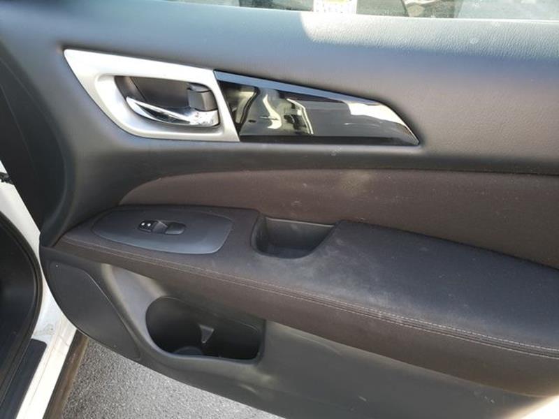 2017 Nissan Pathfinder