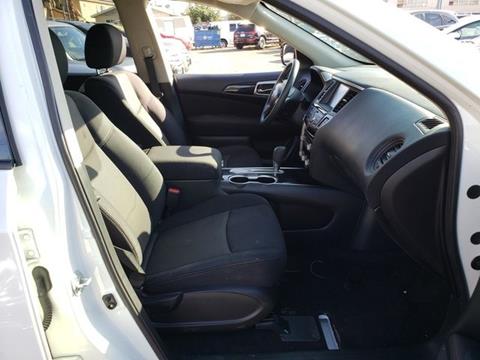 2017 Nissan Pathfinder