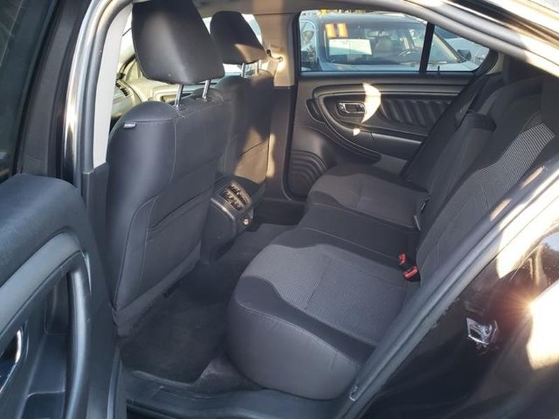 2011 Ford Taurus SEL