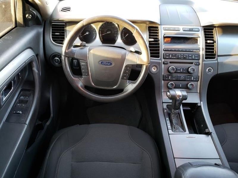 2011 Ford Taurus SEL