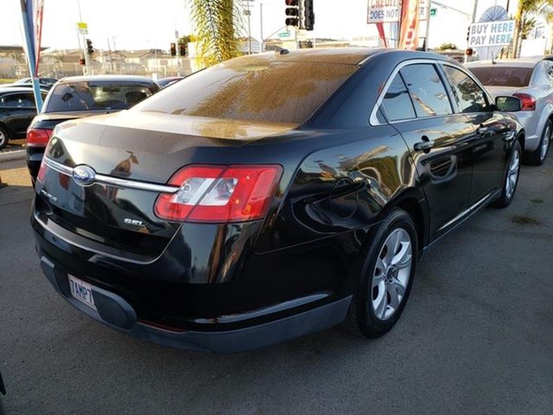 2011 Ford Taurus SEL