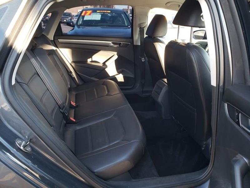 2017 Volkswagen Passat 1.8T R-Line