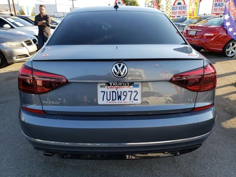 2017 Volkswagen Passat 1.8T R-Line
