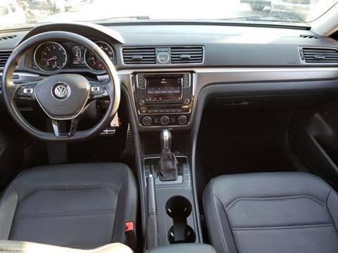 2017 Volkswagen Passat 1.8T R-Line