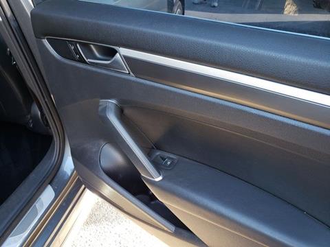 2017 Volkswagen Passat 1.8T R-Line