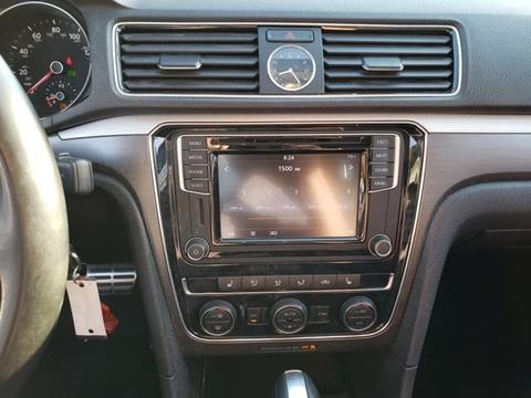 2017 Volkswagen Passat 1.8T R-Line