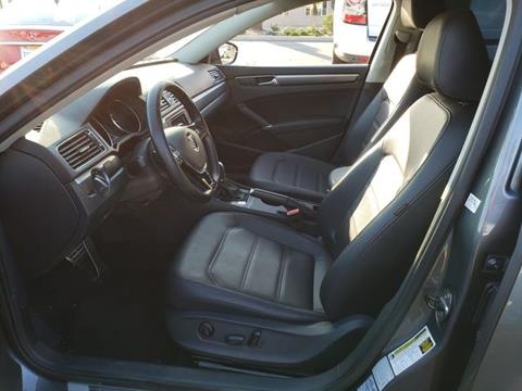 2017 Volkswagen Passat 1.8T R-Line