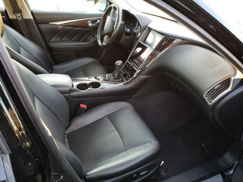 2015 Infiniti Q50 Premium