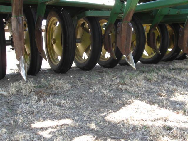 1972 John Deere 9300