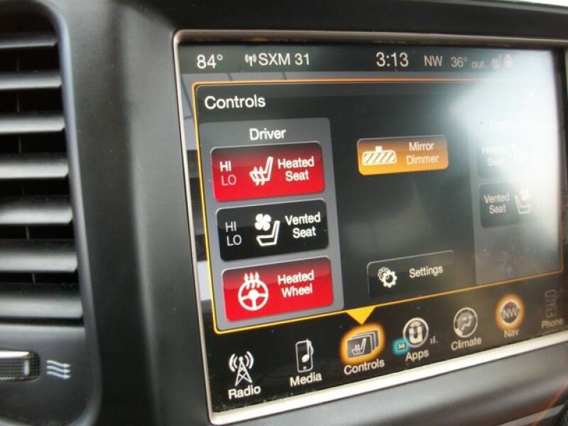 2016 Jeep Grand Cherokee (image 31)