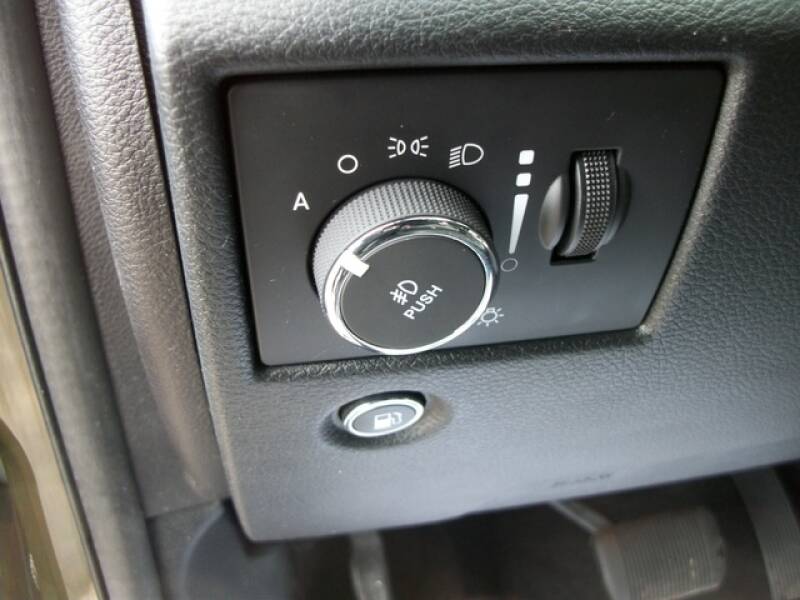 2016 Jeep Grand Cherokee (image 26)