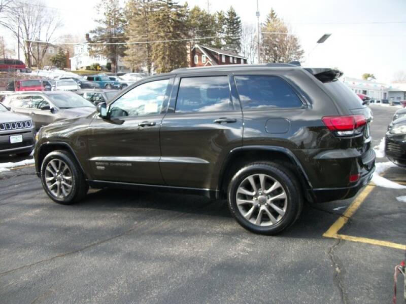 2016 Jeep Grand Cherokee (image 14)