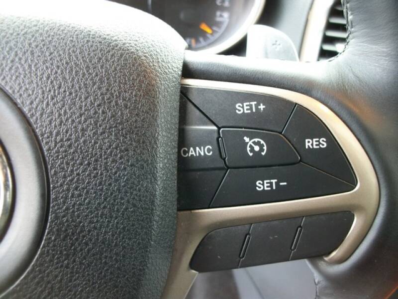 2016 Jeep Grand Cherokee (image 28)