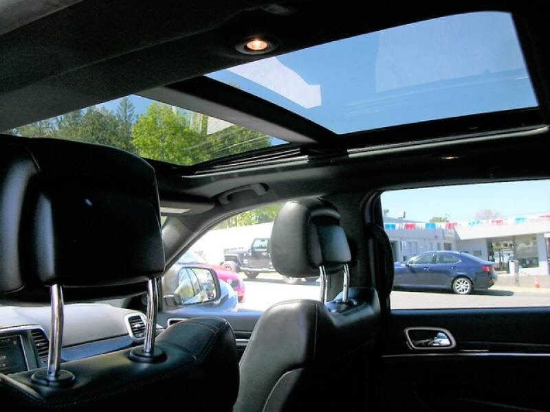 2016 Jeep Grand Cherokee (image 37)