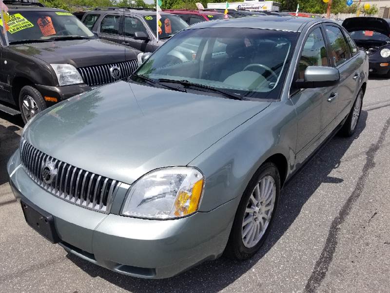 2005 Mercury Montego for sale at Howe's Auto Sales in Lowell MA