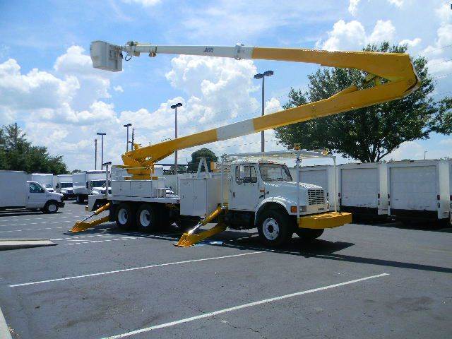 2002 International 4900 for sale at Longwood Truck Center Inc in Sanford FL